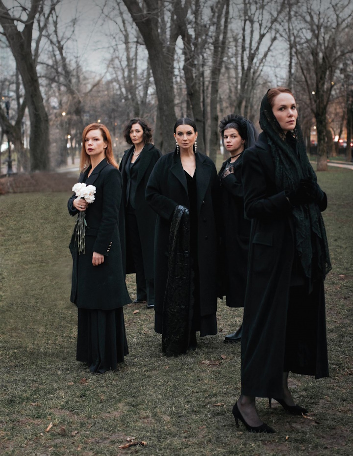 на фото: Екатерина Стриженова, Агния Кузнецова, Екатерина Волкова, Алиса Гребенщикова, Наталия Медведева для съемки рекламного имиджа спектакля "Женщины Есенина"